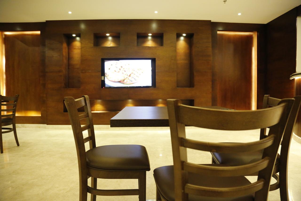 Flora Hotel Suite 2 فلورا2 للشقق المخدومة Riade Exterior foto