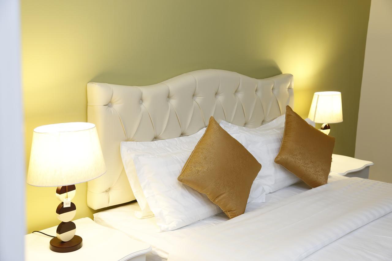 Flora Hotel Suite 2 فلورا2 للشقق المخدومة Riade Exterior foto