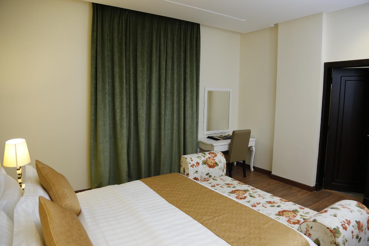 Flora Hotel Suite 2 فلورا2 للشقق المخدومة Riade Exterior foto